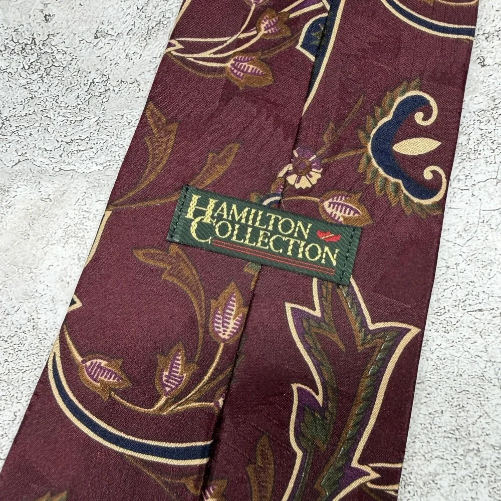 Hamilton Collection Silk Tie Mens OS‎ Red Paisley Made In USA Necktie Vintage
